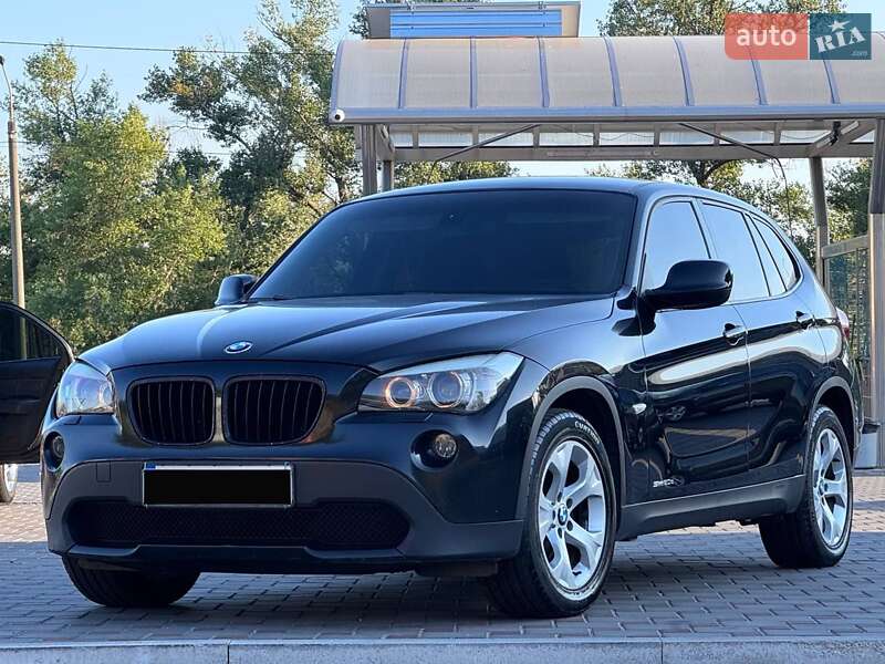 Внедорожник / Кроссовер BMW X1 2010 в Запорожье