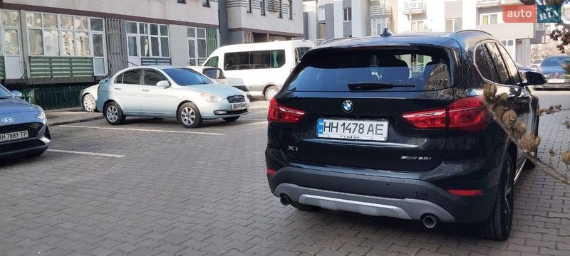 Внедорожник / Кроссовер BMW X1 2018 в Одессе