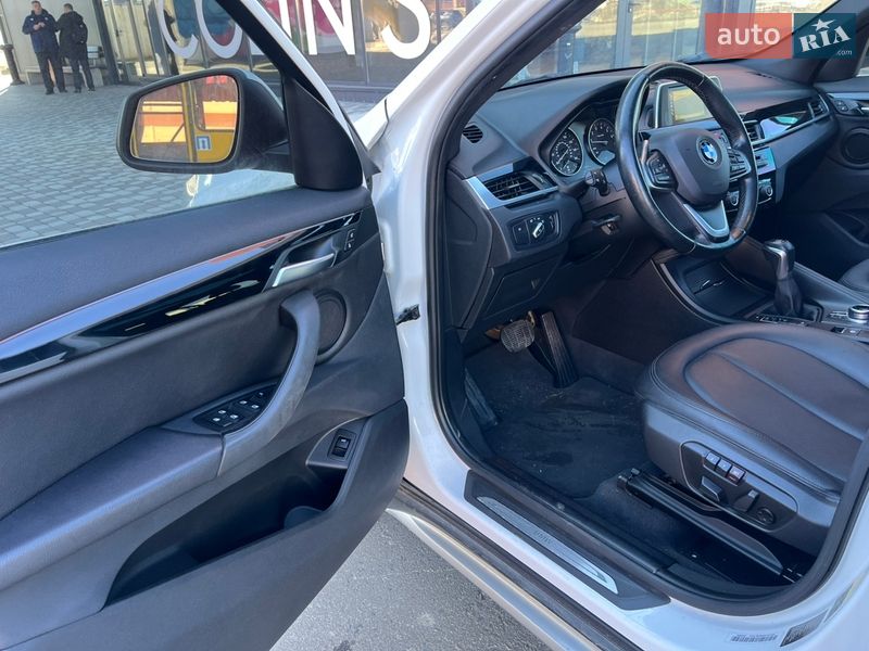 Внедорожник / Кроссовер BMW X1 2016 в Киеве