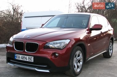Внедорожник / Кроссовер BMW X1 2010 в Киеве