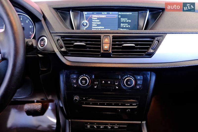 Внедорожник / Кроссовер BMW X1 2015 в Одессе