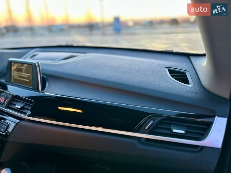 Внедорожник / Кроссовер BMW X1 2017 в Одессе