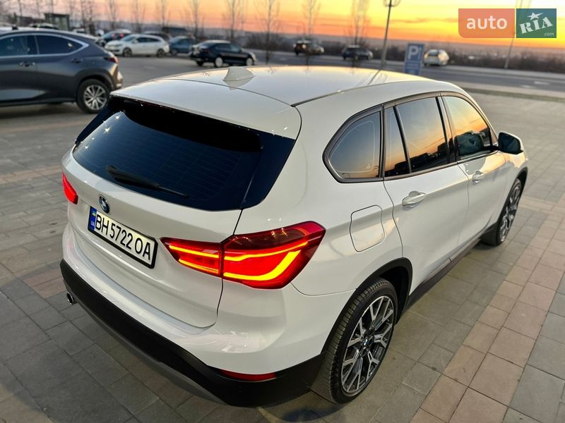 Внедорожник / Кроссовер BMW X1 2017 в Одессе