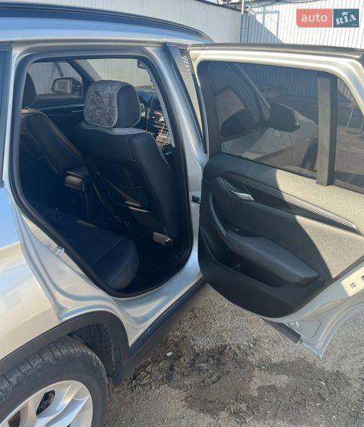 Внедорожник / Кроссовер BMW X1 2014 в Шепетовке