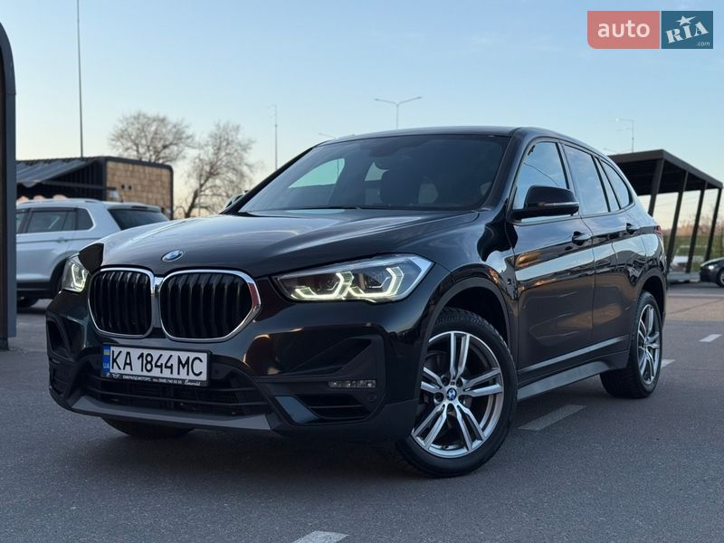 Внедорожник / Кроссовер BMW X1 2022 в Киеве