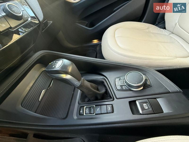 Внедорожник / Кроссовер BMW X1 2017 в Киеве