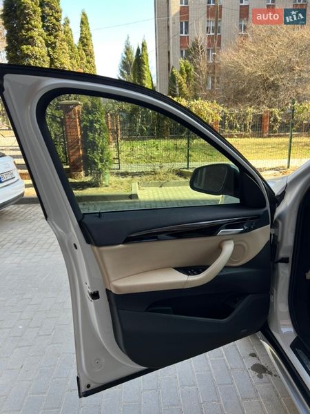 Внедорожник / Кроссовер BMW X1 2016 в Львове