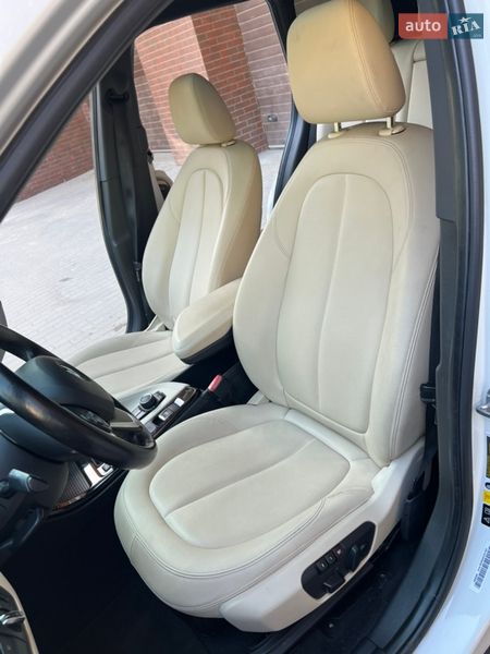 Внедорожник / Кроссовер BMW X1 2016 в Львове