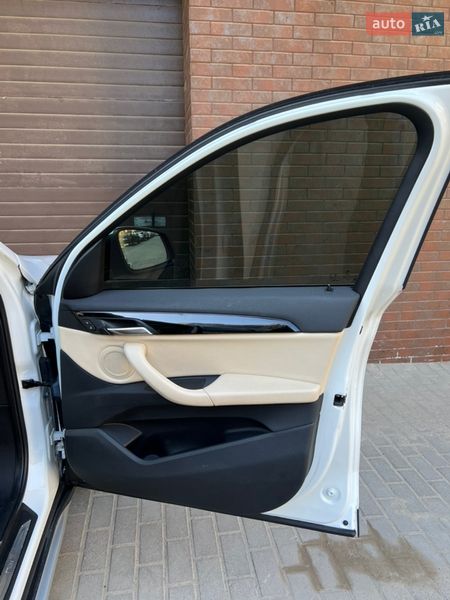 Внедорожник / Кроссовер BMW X1 2016 в Львове