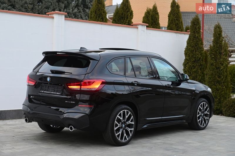 Внедорожник / Кроссовер BMW X1 2019 в Одессе
