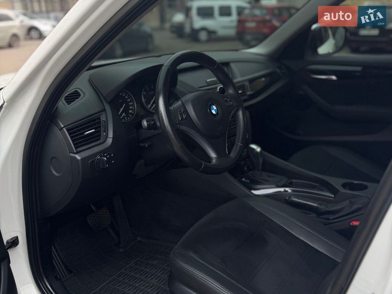 Внедорожник / Кроссовер BMW X1 2011 в Виннице