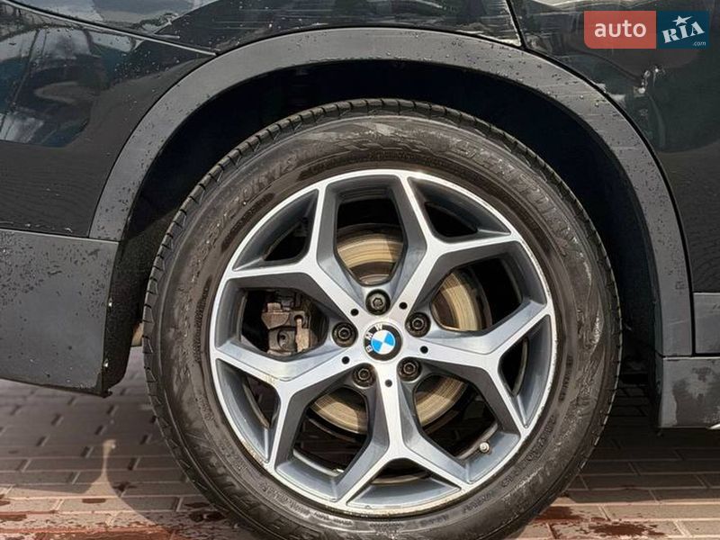 Внедорожник / Кроссовер BMW X1 2016 в Сарнах