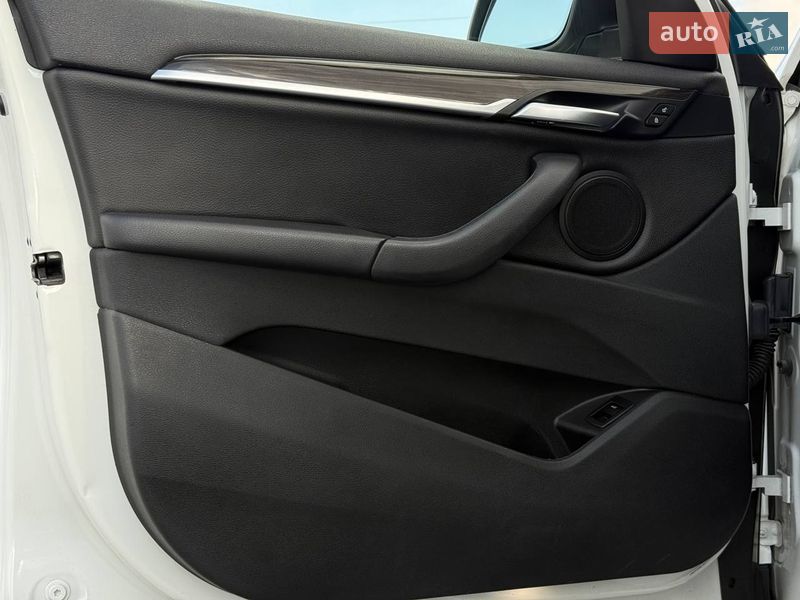 Позашляховик / Кросовер BMW X1 2017 в Рівному