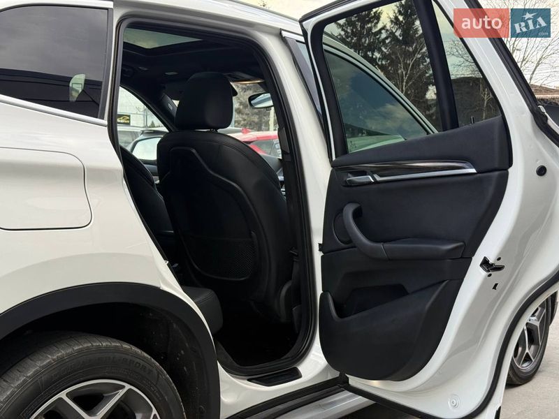 Позашляховик / Кросовер BMW X1 2017 в Рівному