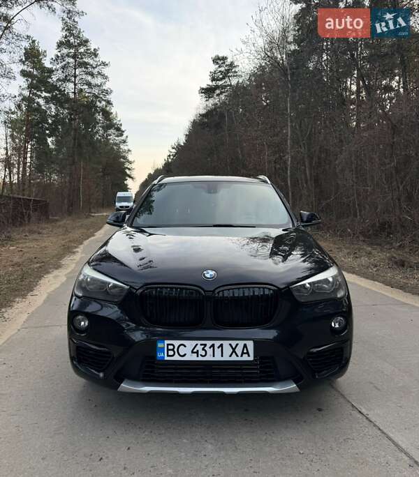 Позашляховик / Кросовер BMW X1 2017 в Ковелі