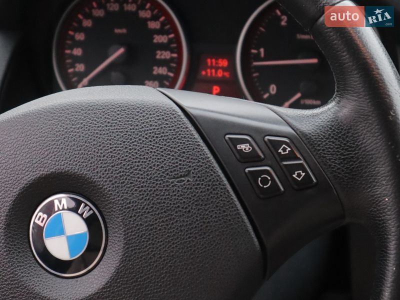 Позашляховик / Кросовер BMW X1 2010 в Києві