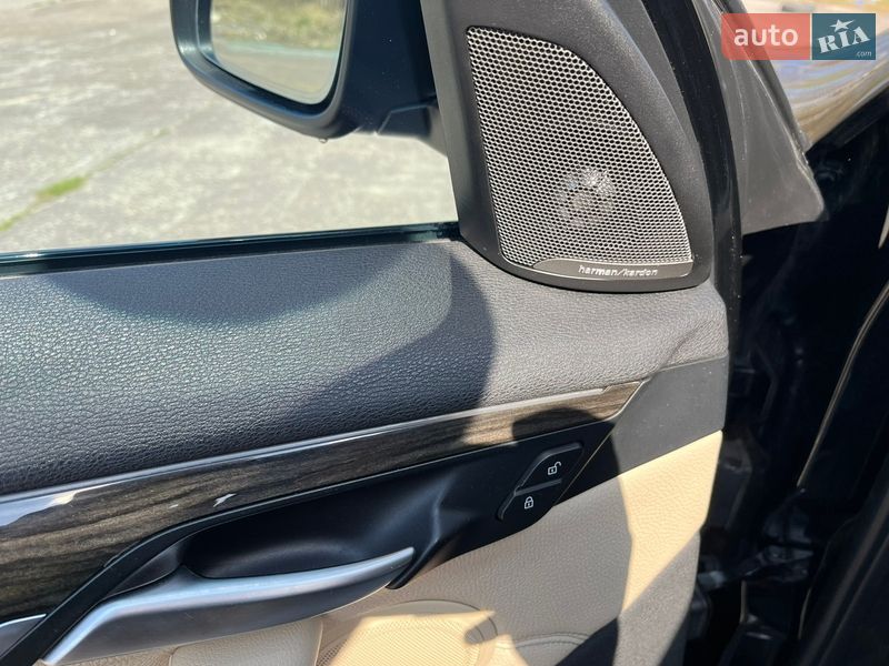 Внедорожник / Кроссовер BMW X1 2016 в Львове