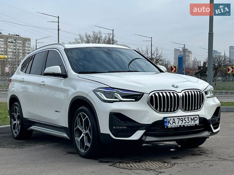 Внедорожник / Кроссовер BMW X1 2016 в Киеве