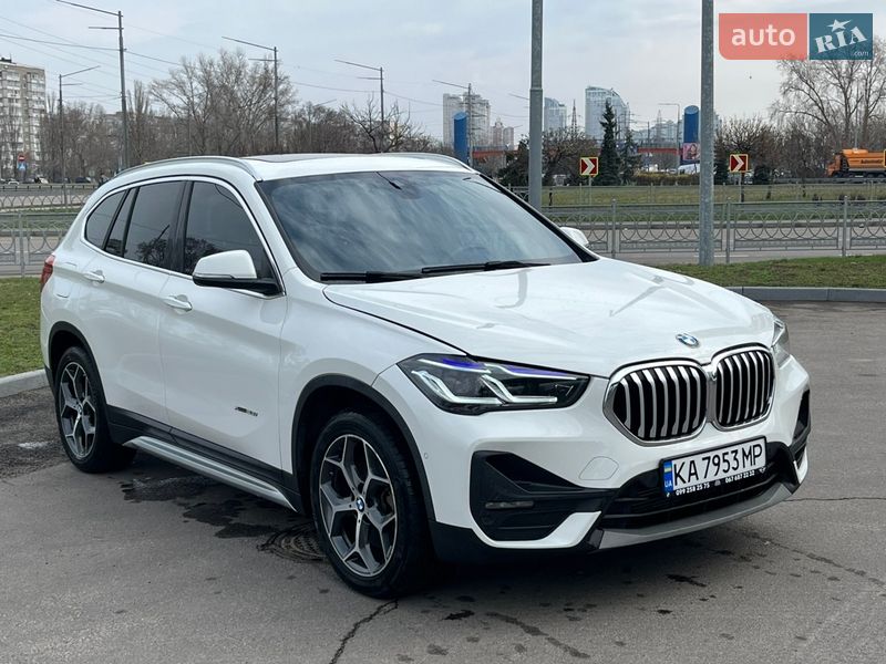 Внедорожник / Кроссовер BMW X1 2016 в Киеве
