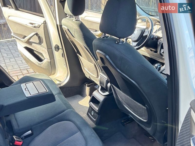 Внедорожник / Кроссовер BMW X1 2018 в Киеве