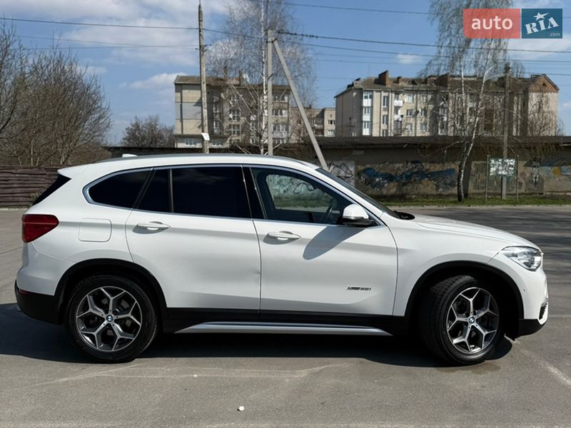 Внедорожник / Кроссовер BMW X1 2017 в Ровно