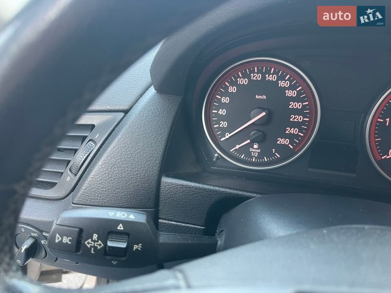 Внедорожник / Кроссовер BMW X1 2010 в Броварах