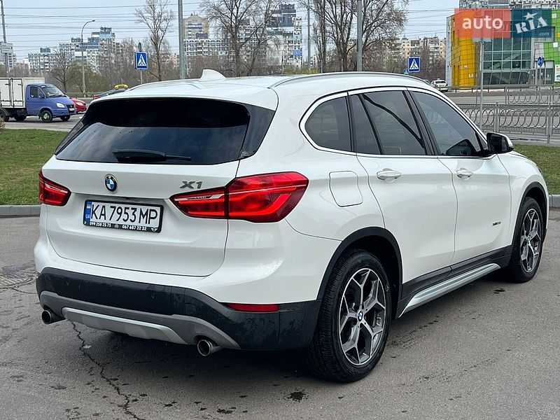 Внедорожник / Кроссовер BMW X1 2016 в Киеве