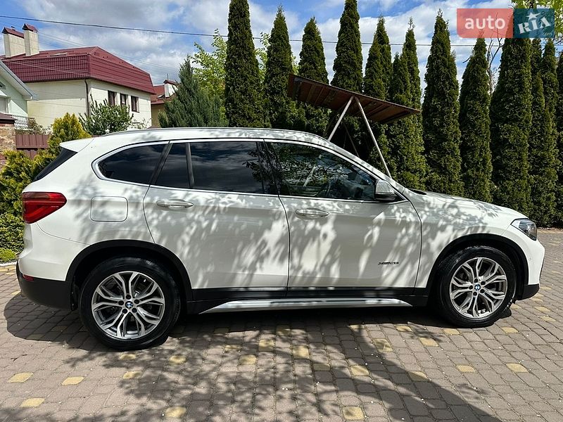 Внедорожник / Кроссовер BMW X1 2016 в Львове