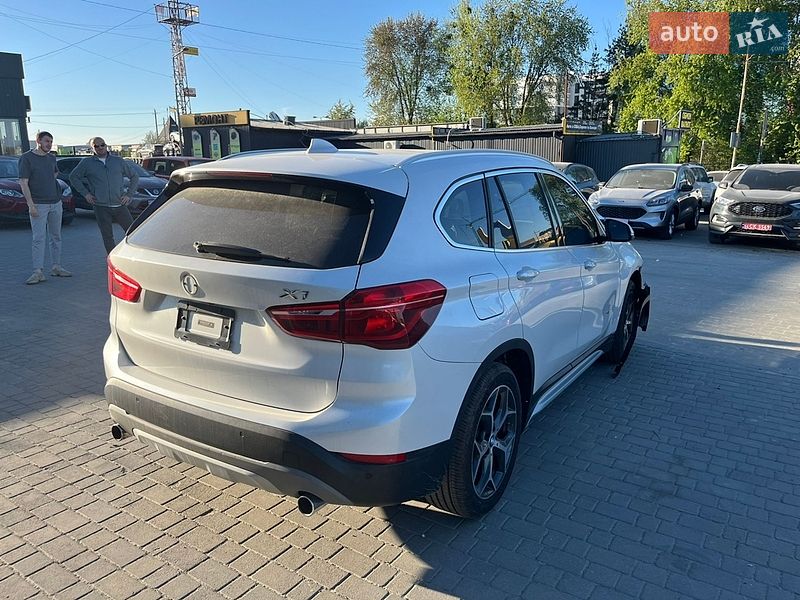Внедорожник / Кроссовер BMW X1 2016 в Львове