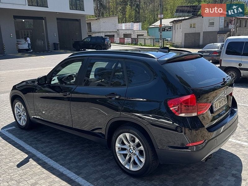 Внедорожник / Кроссовер BMW X1 2014 в Обухове