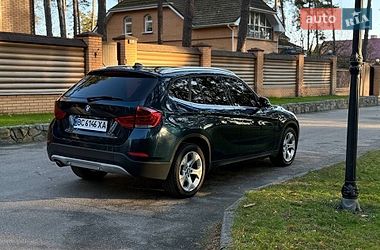 Внедорожник / Кроссовер BMW X1 2012 в Чернигове