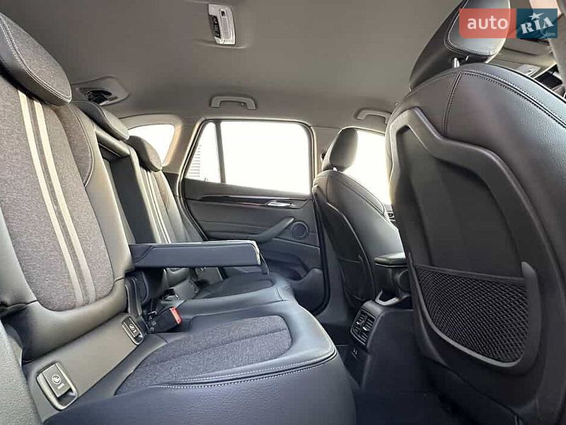 Внедорожник / Кроссовер BMW X1 2022 в Киеве