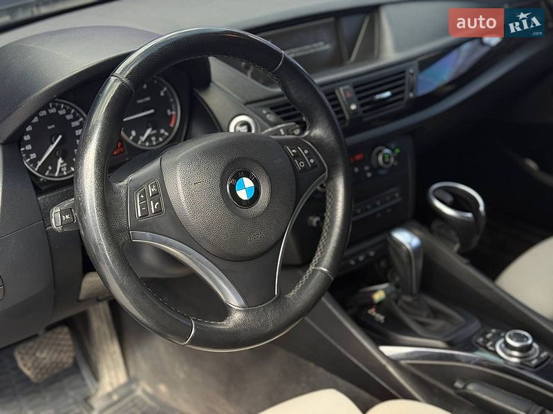 Позашляховик / Кросовер BMW X1 2011 в Запоріжжі