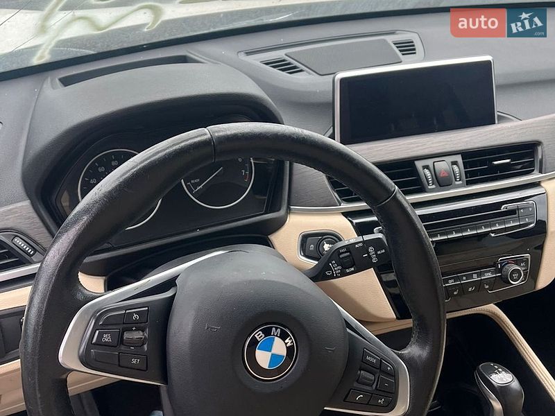 Внедорожник / Кроссовер BMW X1 2017 в Львове