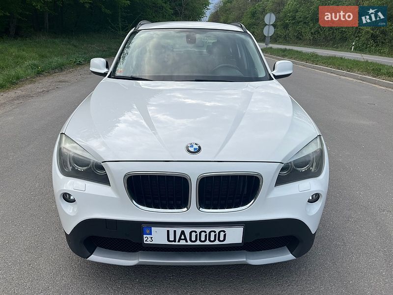 Внедорожник / Кроссовер BMW X1 2010 в Хмельницком
