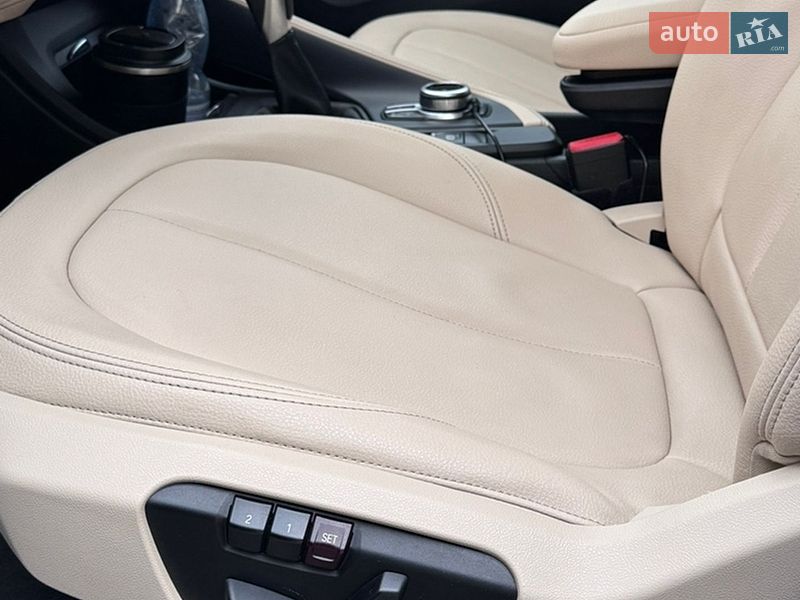 Внедорожник / Кроссовер BMW X1 2017 в Киеве