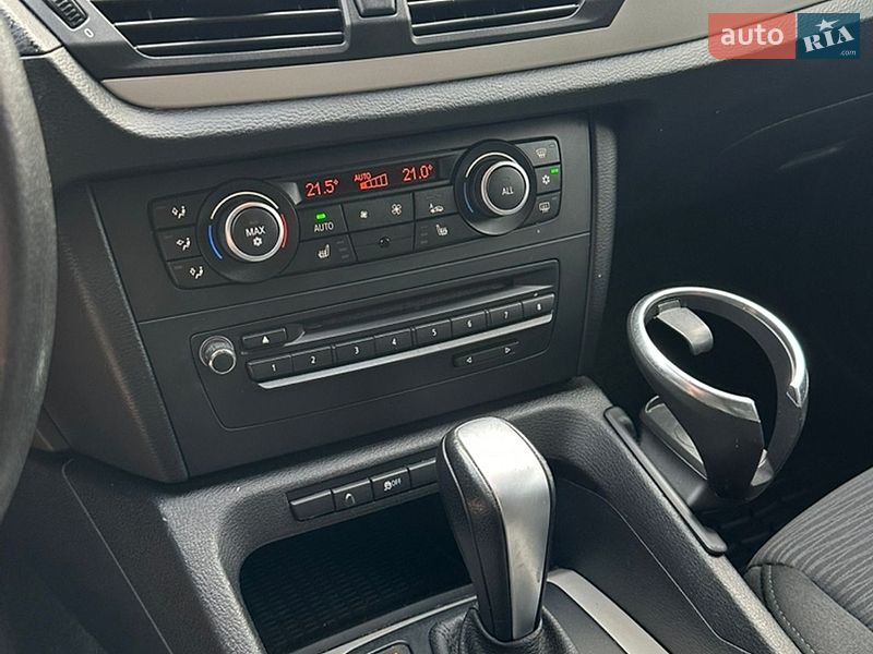 Внедорожник / Кроссовер BMW X1 2011 в Мукачево