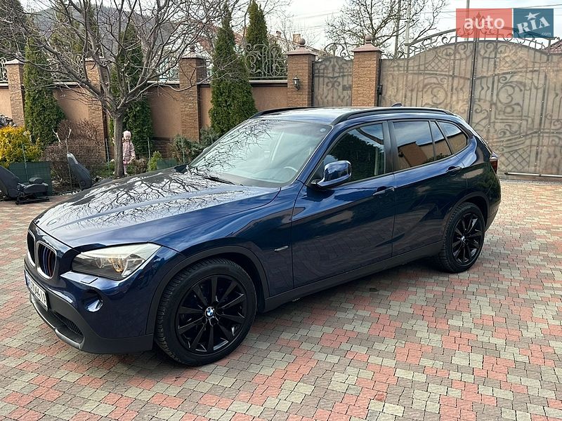 Внедорожник / Кроссовер BMW X1 2011 в Мукачево