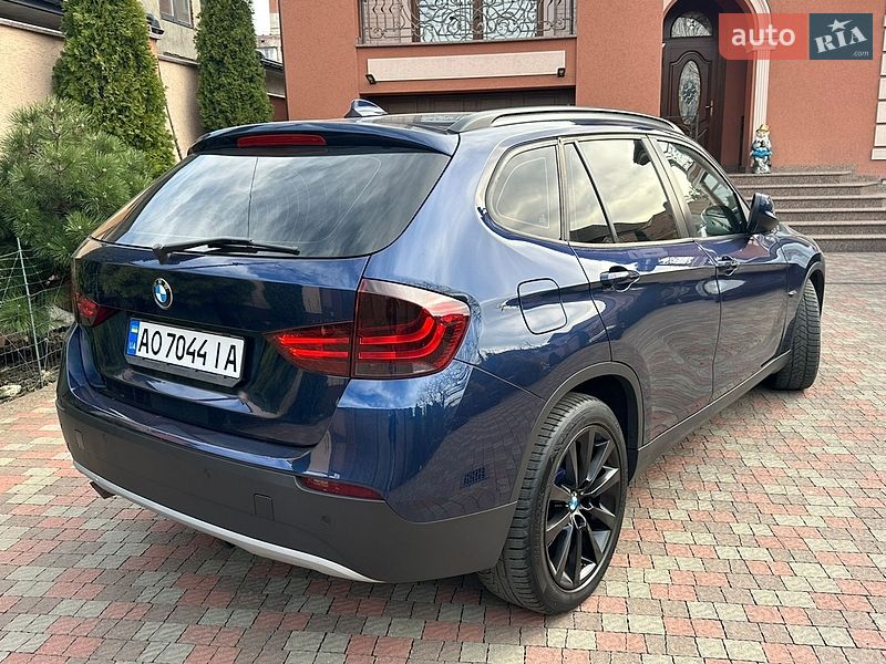 Внедорожник / Кроссовер BMW X1 2011 в Мукачево