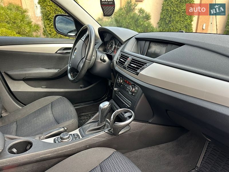 Внедорожник / Кроссовер BMW X1 2011 в Мукачево