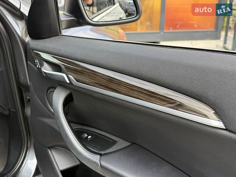 Внедорожник / Кроссовер BMW X1 2015 в Стрые