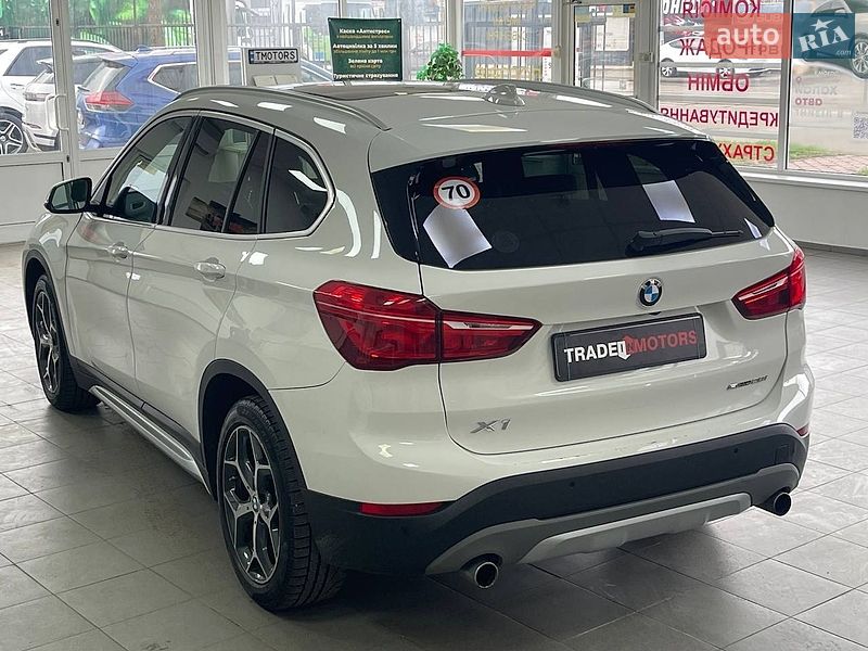 Внедорожник / Кроссовер BMW X1 2019 в Киеве
