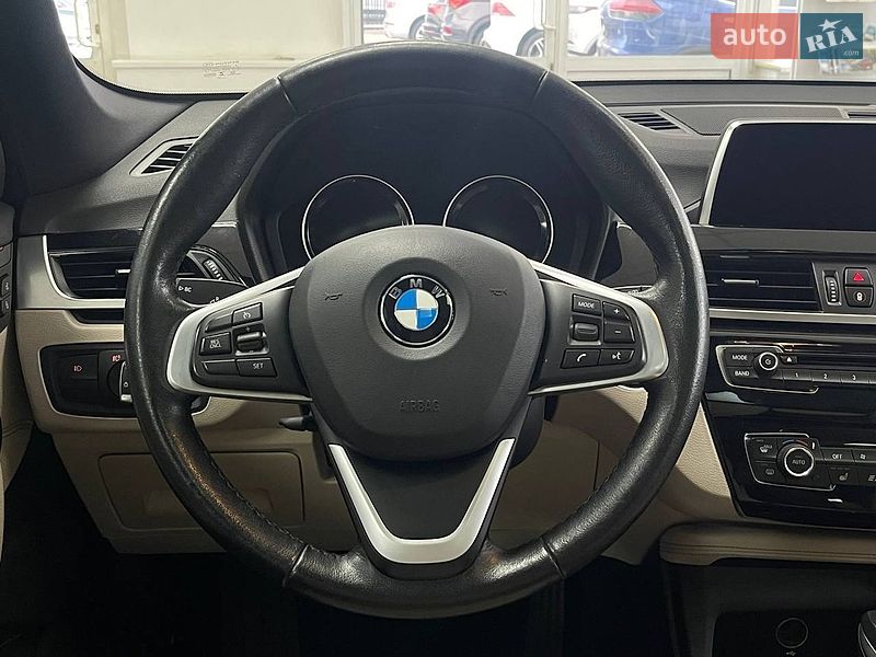Внедорожник / Кроссовер BMW X1 2019 в Киеве