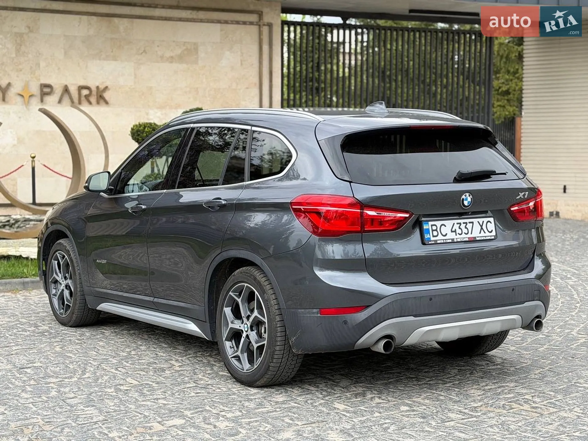 2016 BMW X1 - мініатюра 3