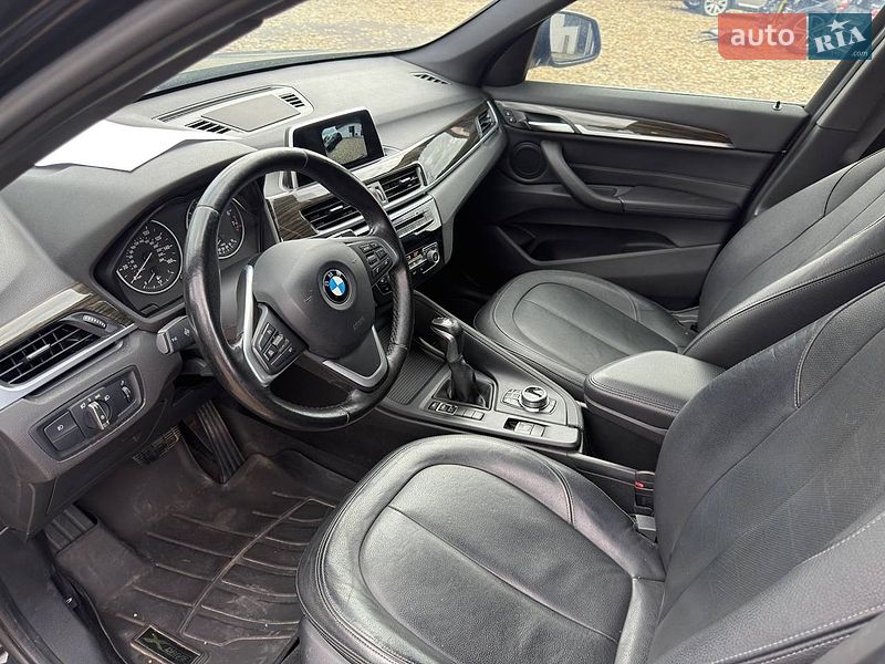 Внедорожник / Кроссовер BMW X1 2017 в Самборе