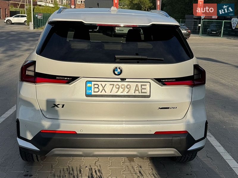 Внедорожник / Кроссовер BMW X1 2023 в Хмельницком