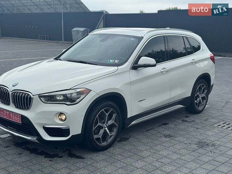 Внедорожник / Кроссовер BMW X1 2016 в Самборе