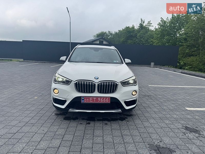 Внедорожник / Кроссовер BMW X1 2016 в Самборе