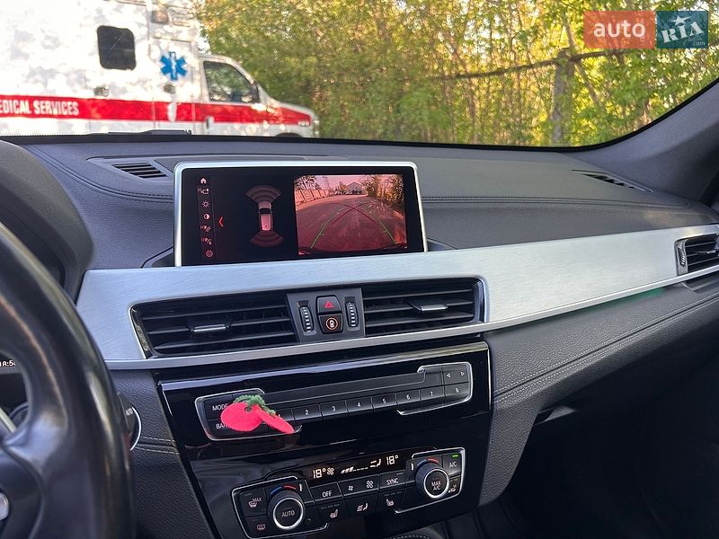 Внедорожник / Кроссовер BMW X1 2021 в Киеве