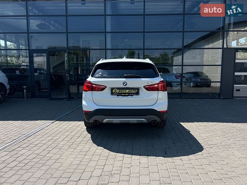 Позашляховик / Кросовер BMW X1 2016 в Івано-Франківську